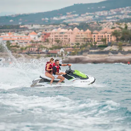 ホテル Olivos アデヘ